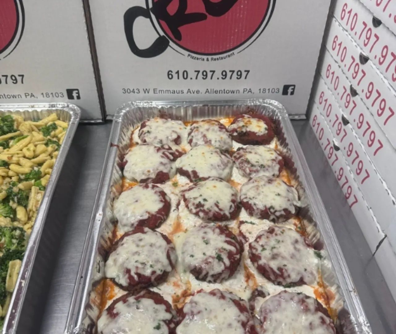 The Crust Pizzeria - Gallery Image 3