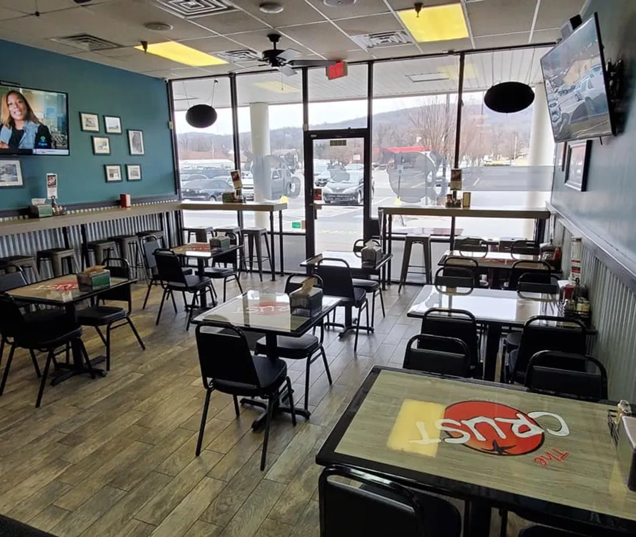 The Crust Pizzeria - Gallery Image 8